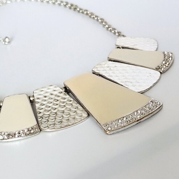 Cream & Ivory Enameled Silver Tone Statement Bib Necklace Rhinestone Accents 18" - Picture 5 of 8